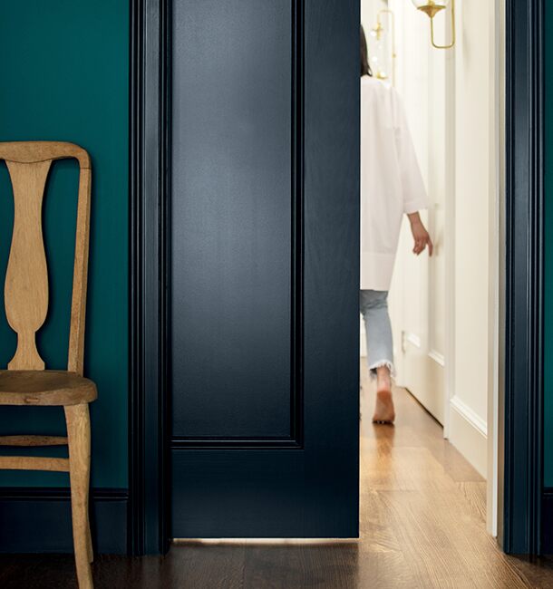 Interior door and trim in Benjamin Moore Hale Navy, ADVANCE Interior paint in Semi-Gloss