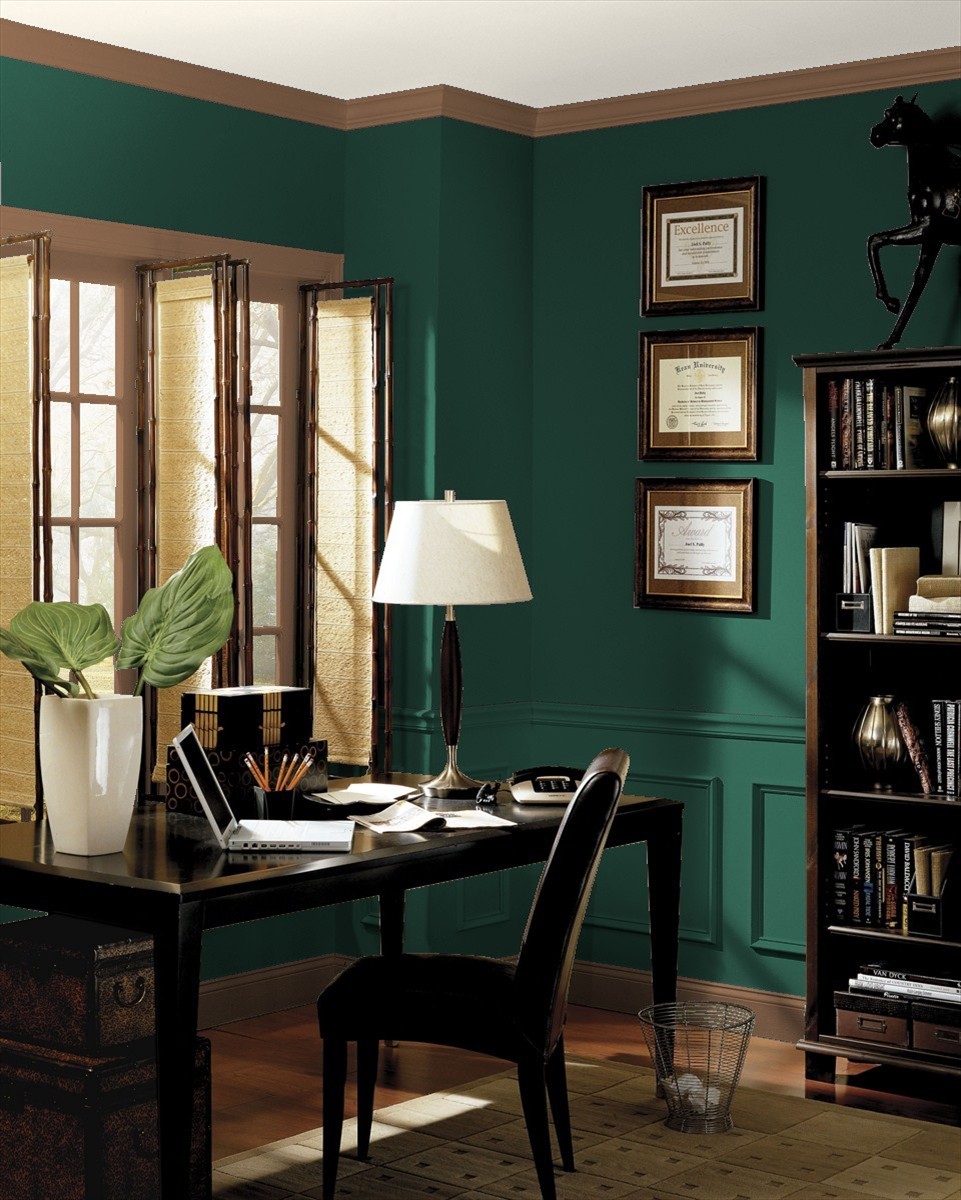 Benjamin Moore Hunter Green