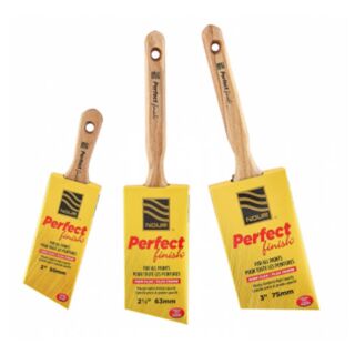 NOUR Perfect Finish Flat Sash Brush