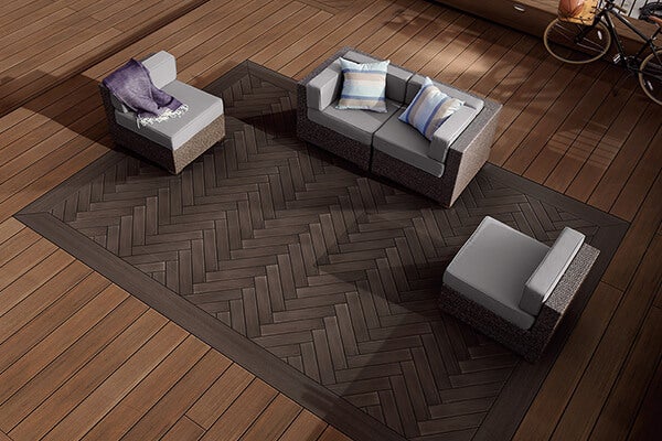 TimberTech Advanced PVC Vintage Collection Mahogany with herringbone inlay