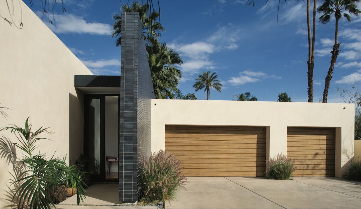 Get this natural wood garage door look with a Woodluxe Transclucent Stain