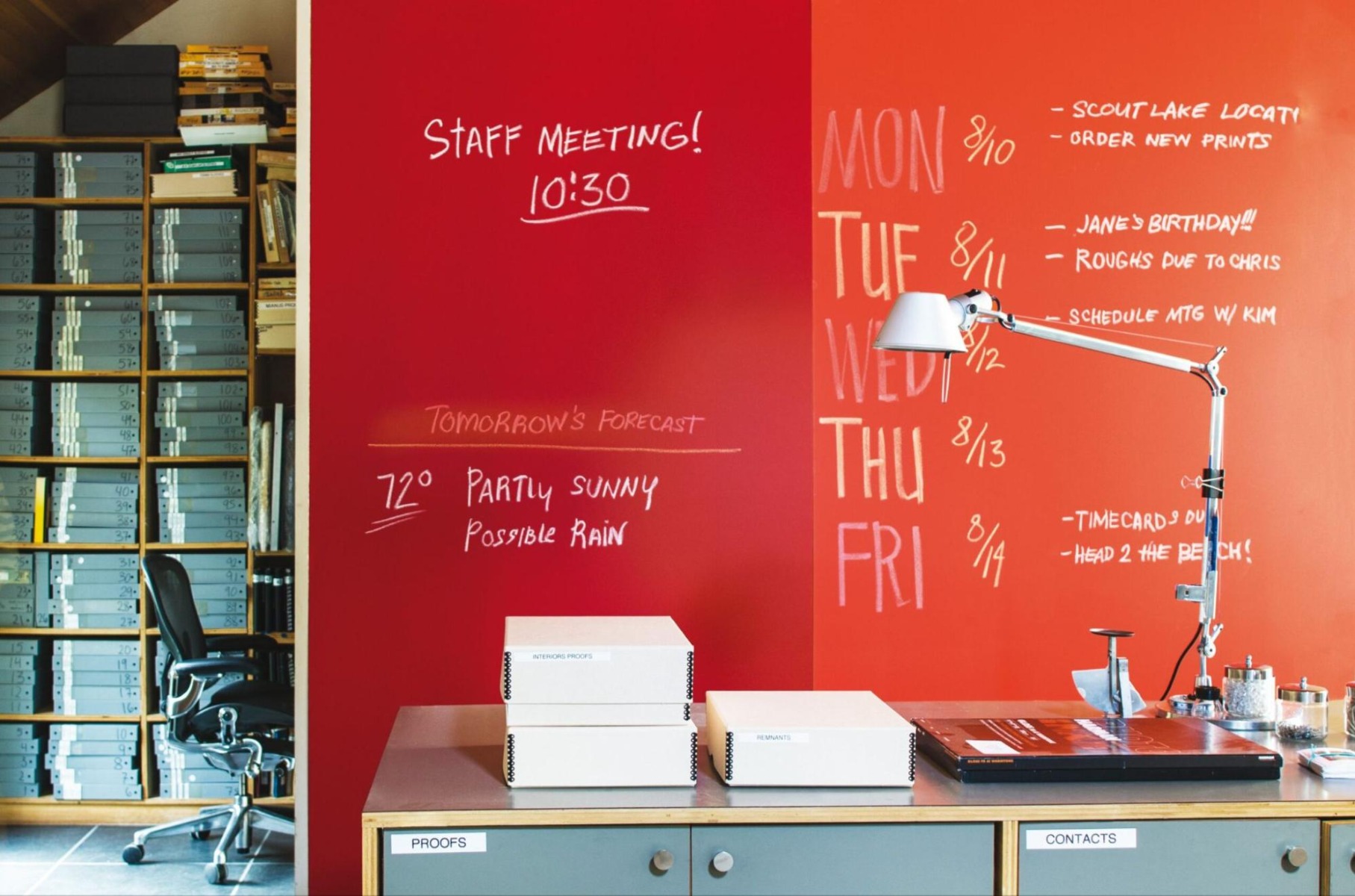 Home office wall painted with ben® Chalkboard Paint in Neon Red 