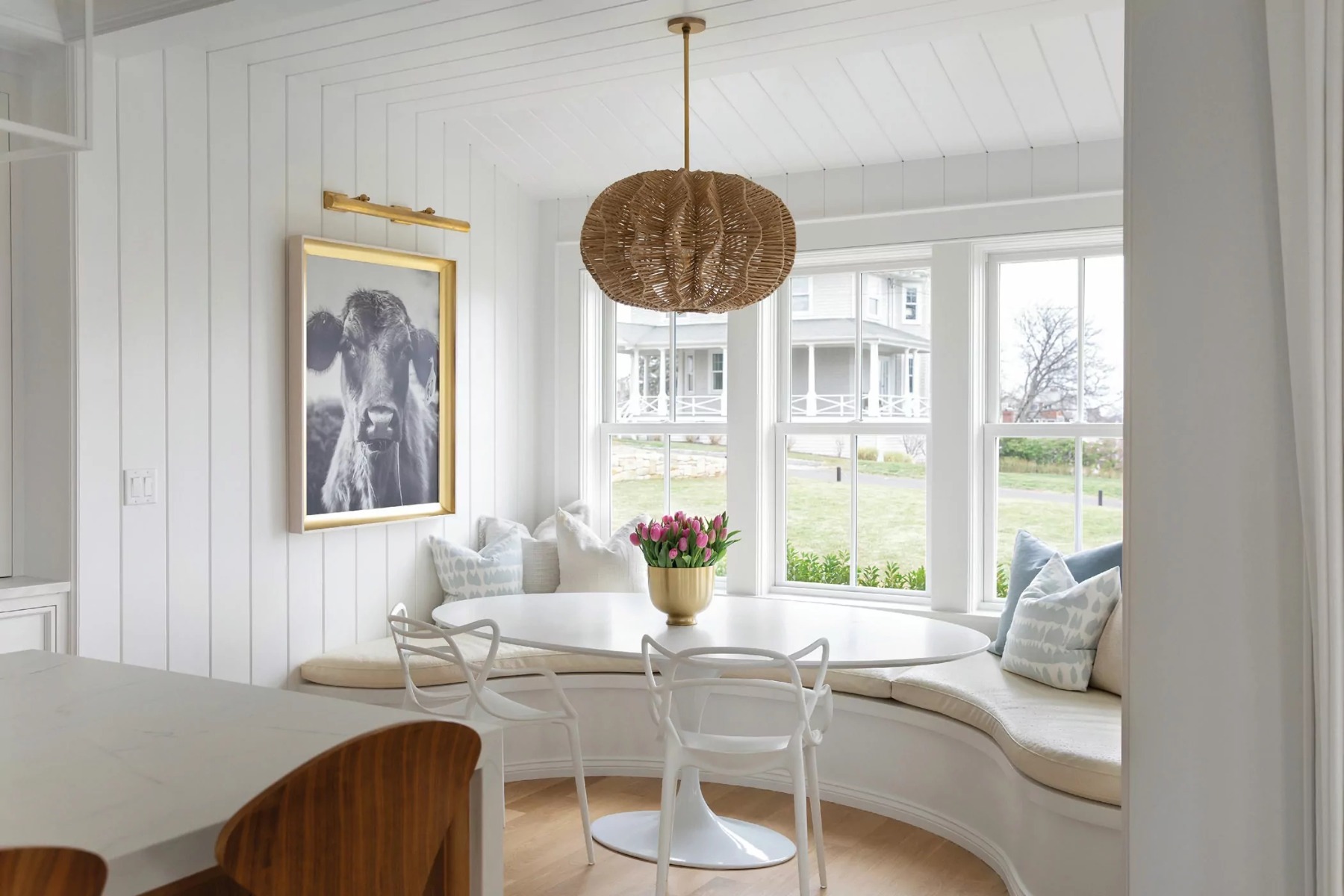 Marvin Elevate double-hung windows add natural light to this breakfast nook